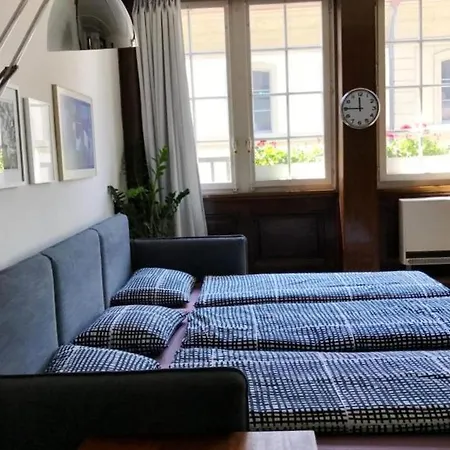 Spacious Flat Around The Corner From Zytglogge