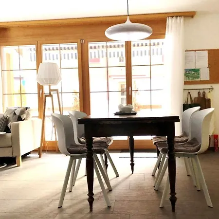 Apartment Spacious Flat Around The Corner From Zytglogge Bern