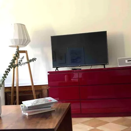 Apartment Spacious Flat Around The Corner From Zytglogge Bern